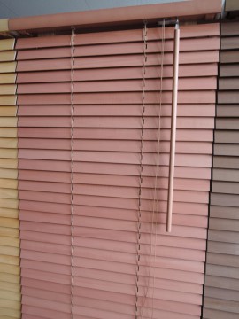 富山　家具　ウッドブラインド