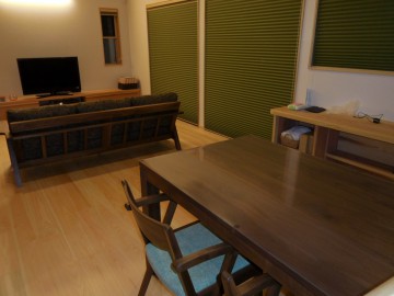富山　家具　無垢材