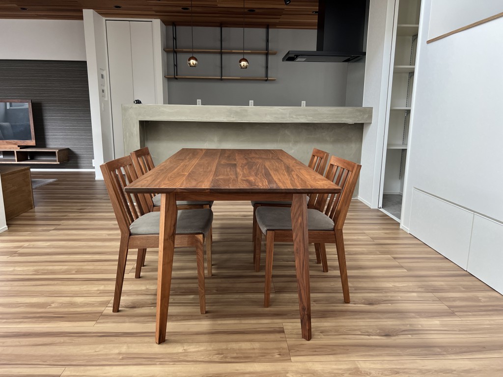 ミヤモト家具　家具　富山　レンタル家具　LOWVE