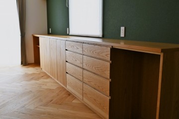 富山　おしゃれ　家具　おすすめ　LOWVE　カップボード　食器棚