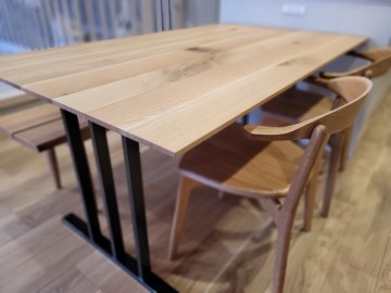 富山　家具　無垢材　ダイニングテーブル　照明　チェア　椅子　天然木　オイル仕上げ