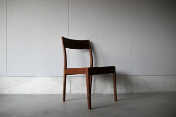 【チェア】RDC-04 アームレス 板座 Walnut (2)