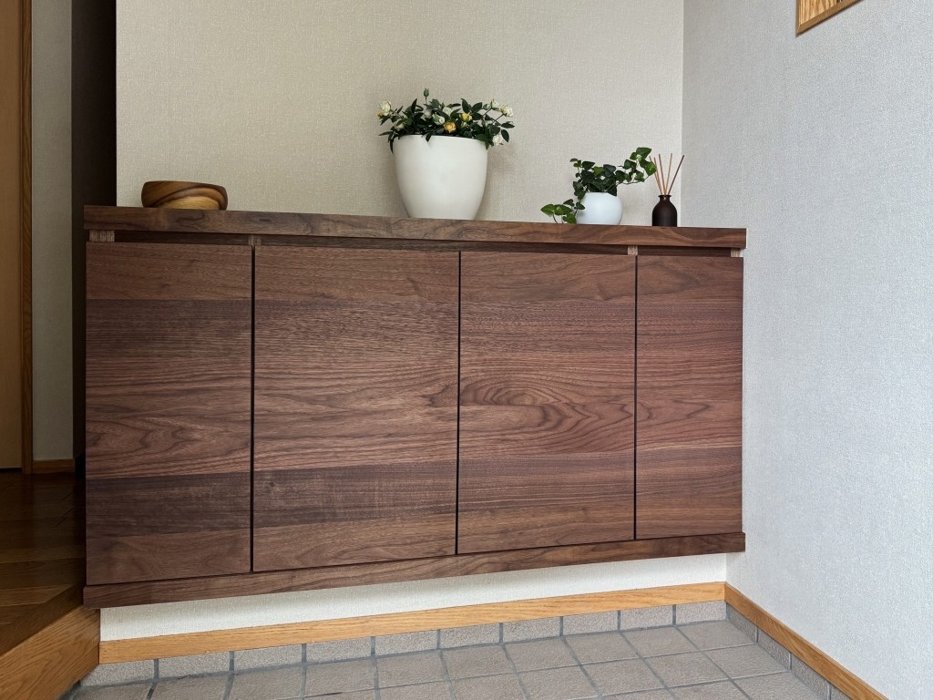 富山　家具　おしゃれ　リフォーム　リメイク　玄関収納