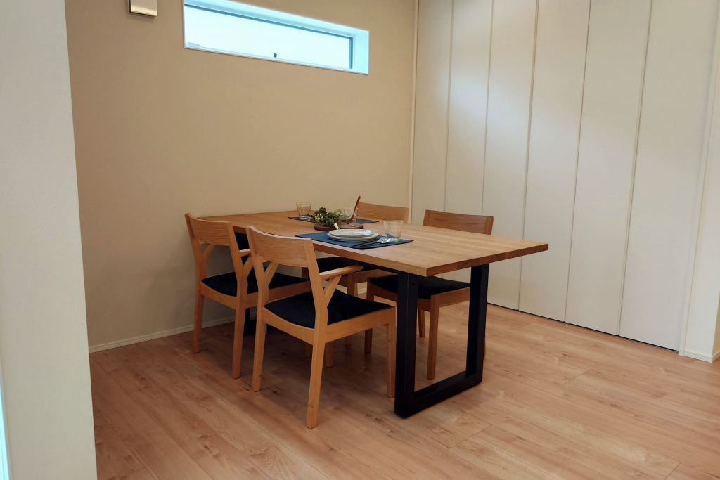 レンタル家具　おしゃれ　富山　無垢材　ミヤモト家具　完成見学会