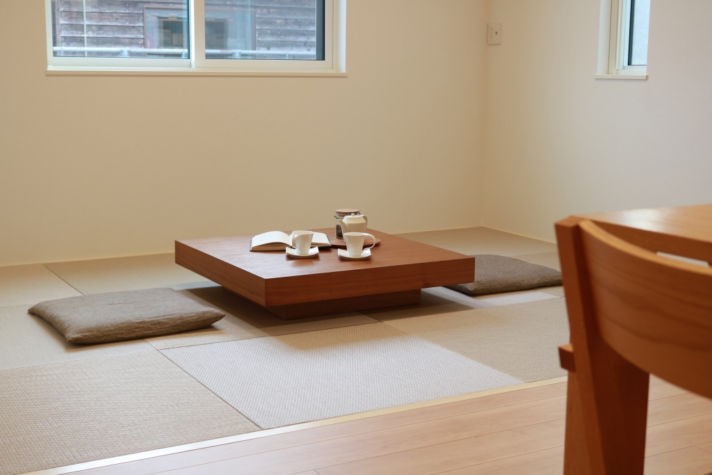 レンタル家具　おしゃれ　富山　無垢材　ミヤモト家具　完成見学会