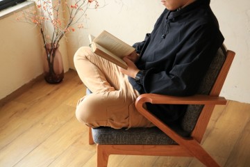 富山　家具　おしゃれ　無垢材　ラウンジチェア