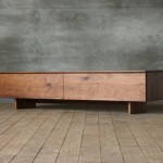 SOLIDのTVボードがめっちゃいい