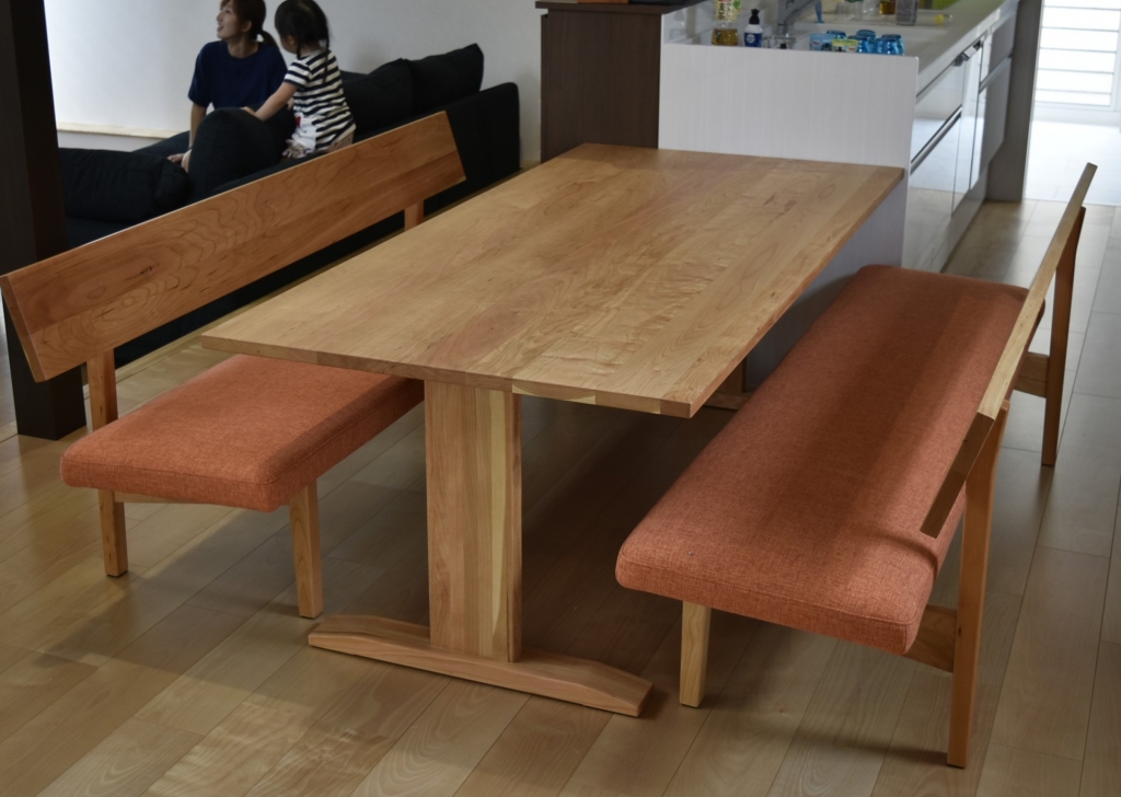 飛騨　家具　無垢材　おしゃれ　テーブル