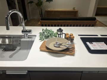 レンタル家具　おしゃれ　富山　無垢材　ミヤモト家具　完成見学会