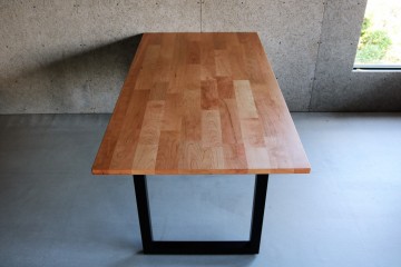 富山　家具　無垢材　ダイニングテーブル