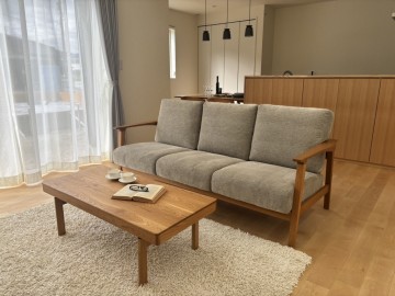 レンタル家具　おしゃれ　富山　無垢材　ミヤモト家具　完成見学会