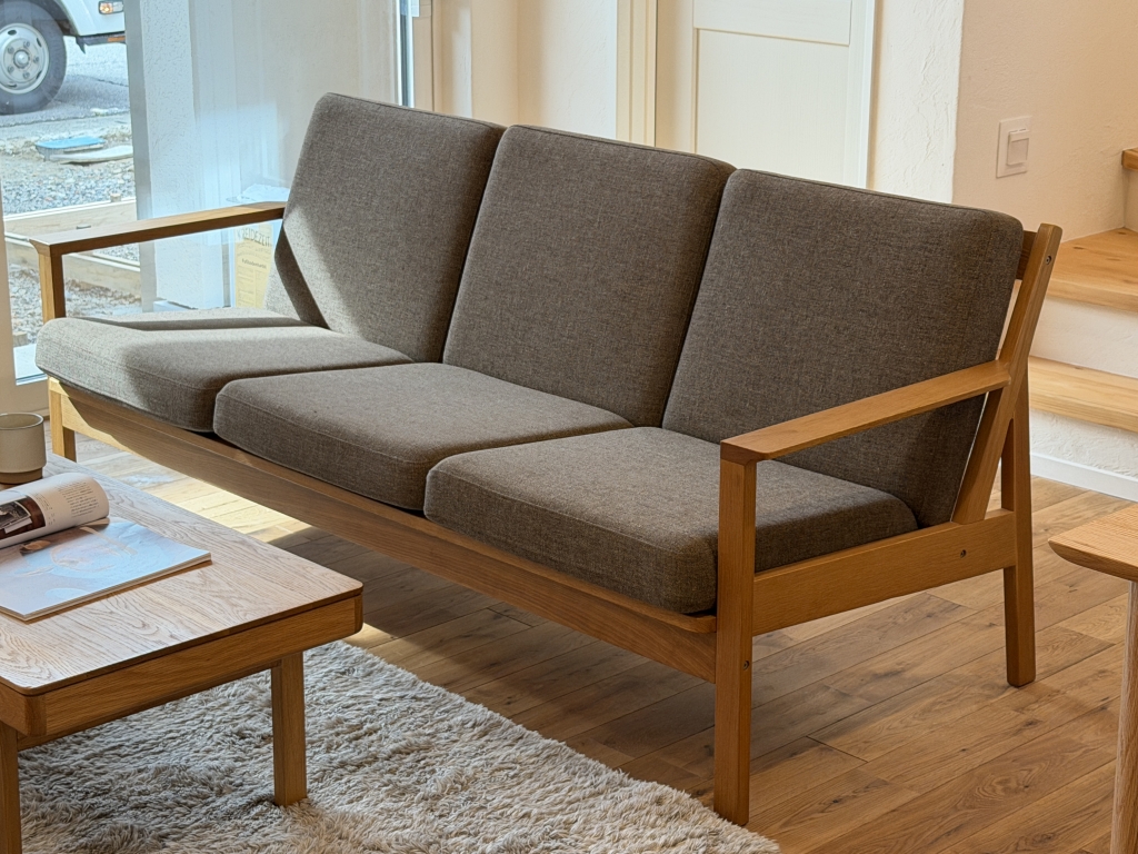 レンタル家具　おしゃれ　富山　無垢材　ミヤモト家具　完成見学会