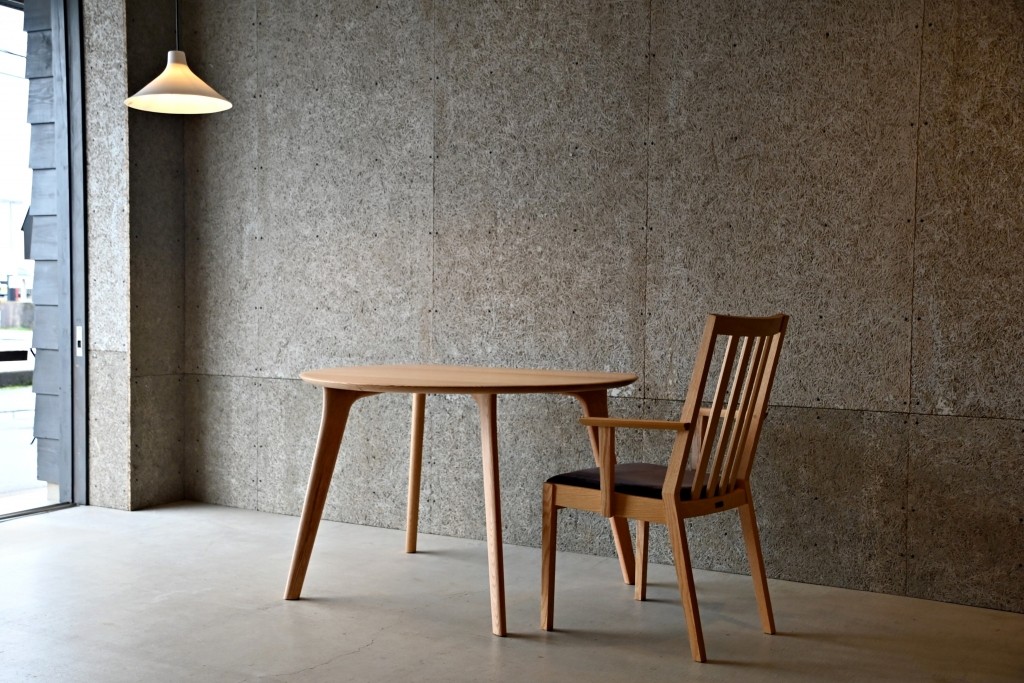 富山　家具　テーブル　おしゃれ