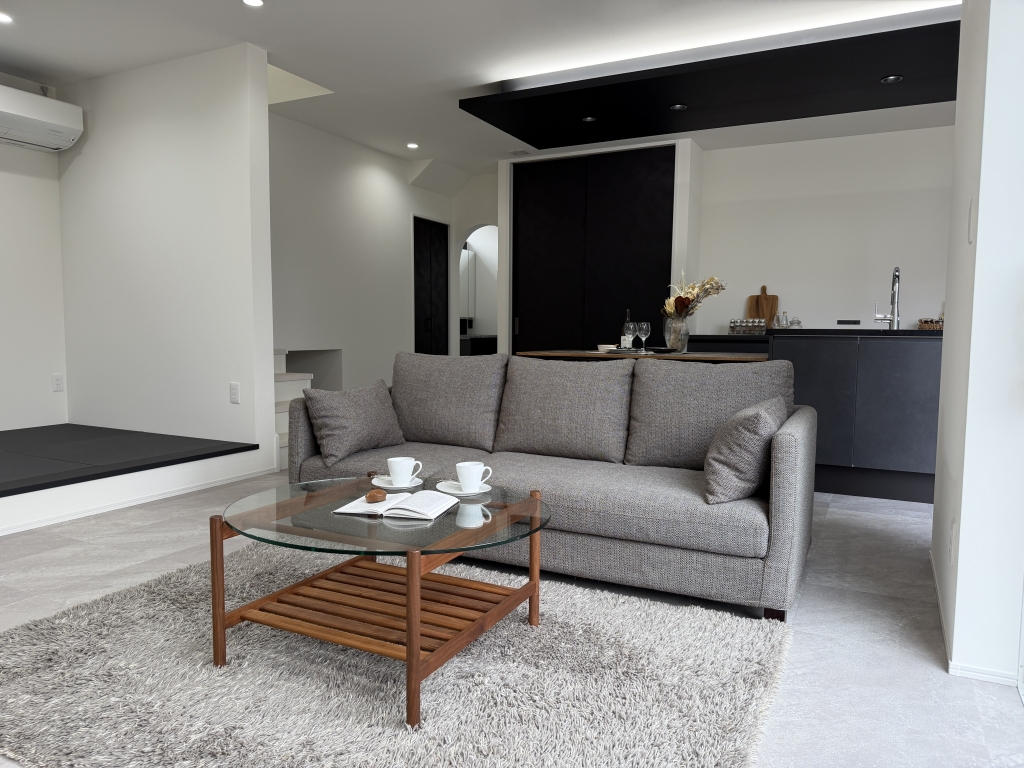 レンタル家具　おしゃれ　富山　無垢材　ミヤモト家具　完成見学会