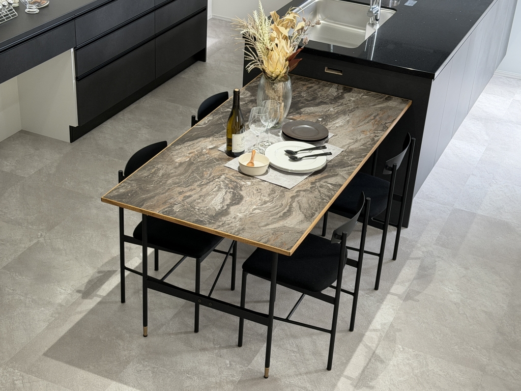 レンタル家具　おしゃれ　富山　無垢材　ミヤモト家具　完成見学会