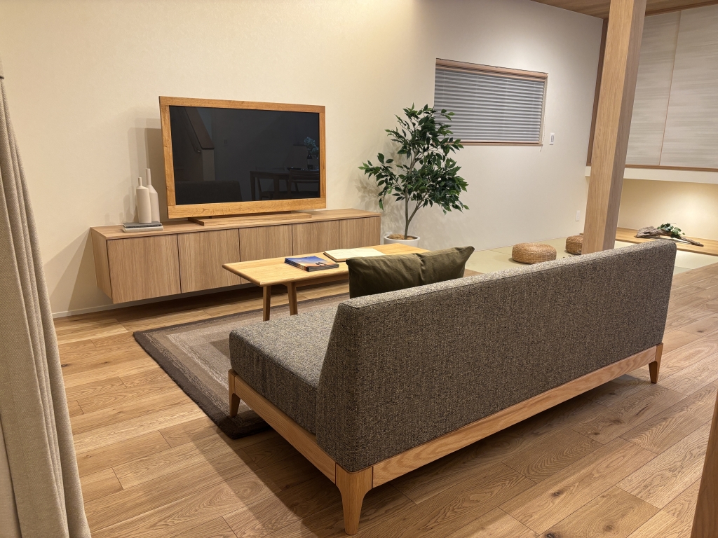 レンタル家具 おしゃれ 富山 無垢材 ミヤモト家具 完成見学会