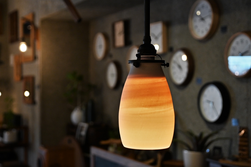 人の温もりが織りなす光　～信楽透器の照明～