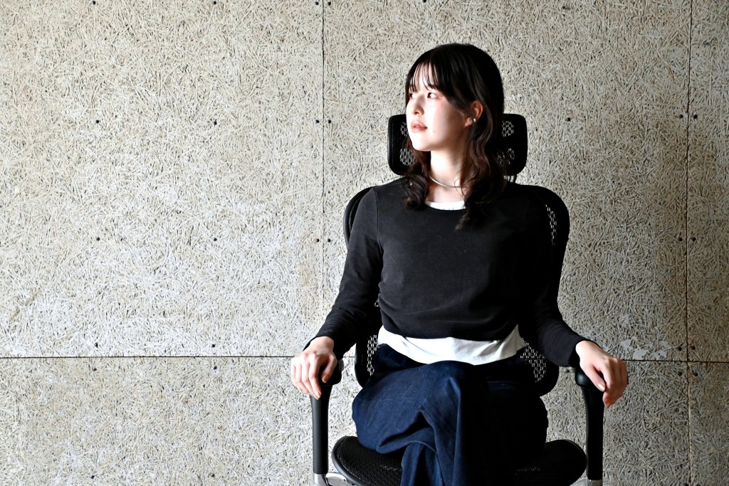 ミヤモト家具-新卒社員-酒井