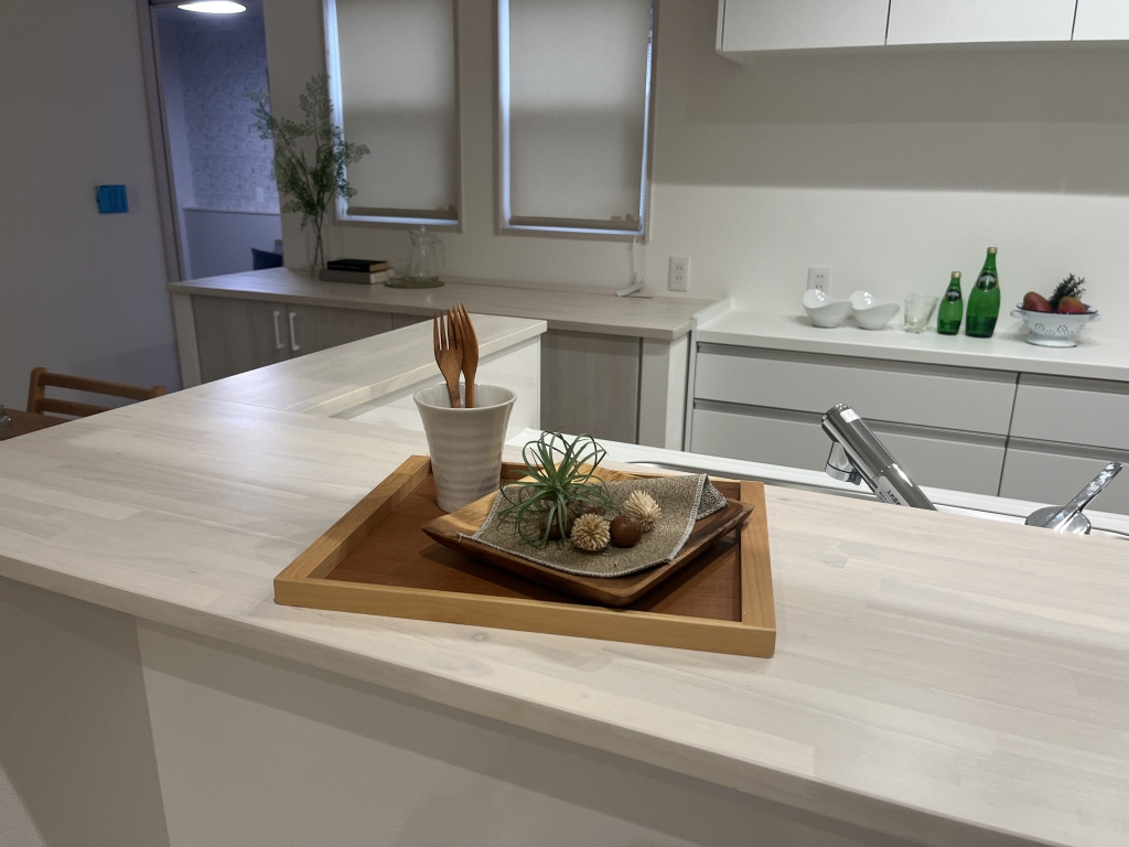 レンタル家具　おしゃれ　富山　無垢材　ミヤモト家具　完成見学会