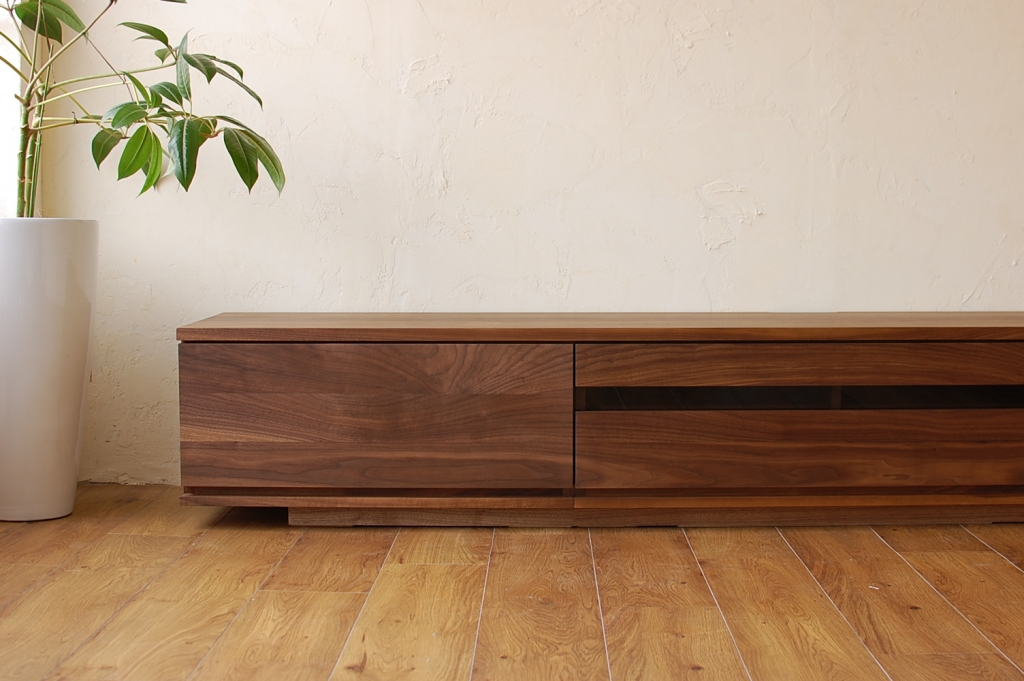 LOWVE ミヤモト家具 造作TVボード イベント