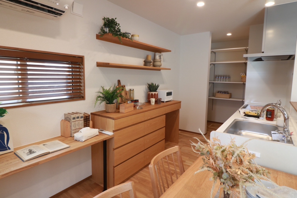 食器棚 LOWVE　富山　家具　おしゃれ