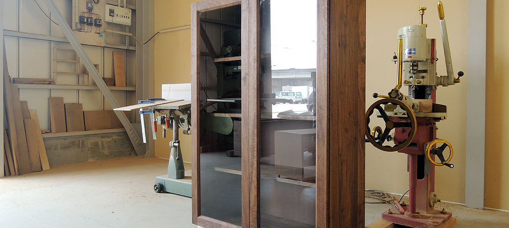Hanging cupboard