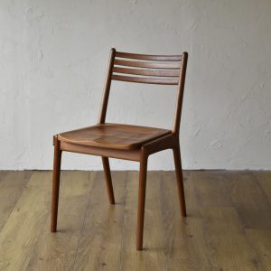 ST Chair