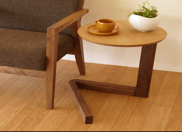 en Side Table