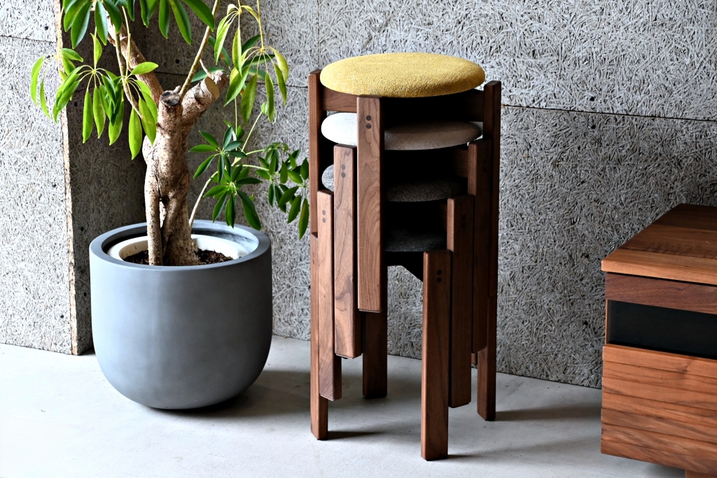 MK stool