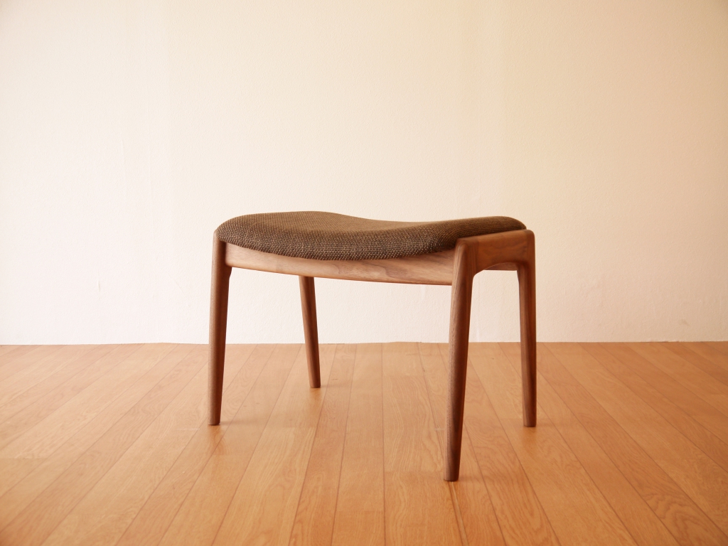 Arc stool