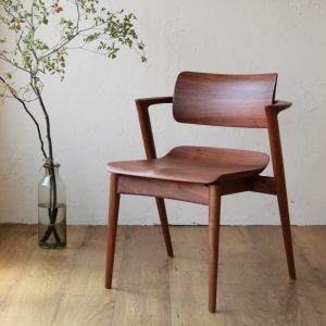 KX Chair