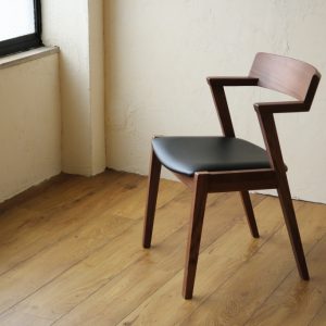 Easy to buy Chair　E