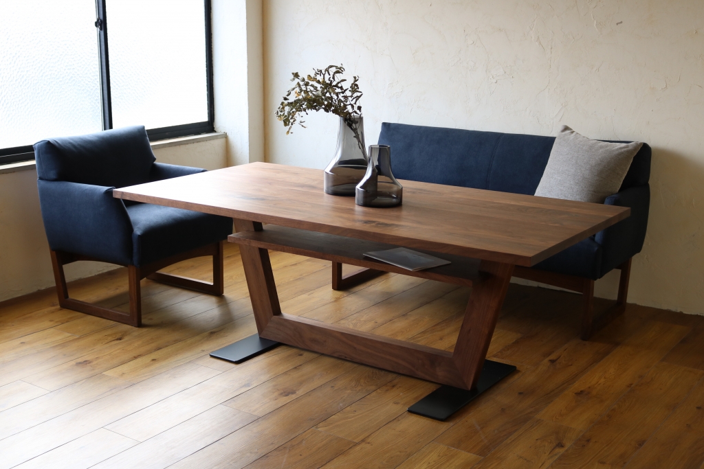 LIBERIA Dining Table